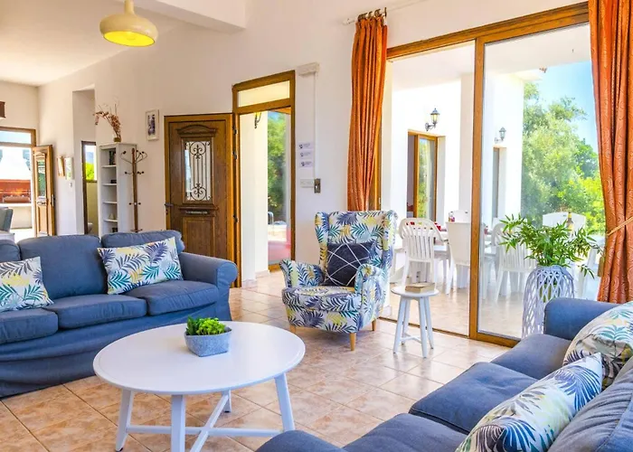 Irini Cyprus By Βίλα Λατσί